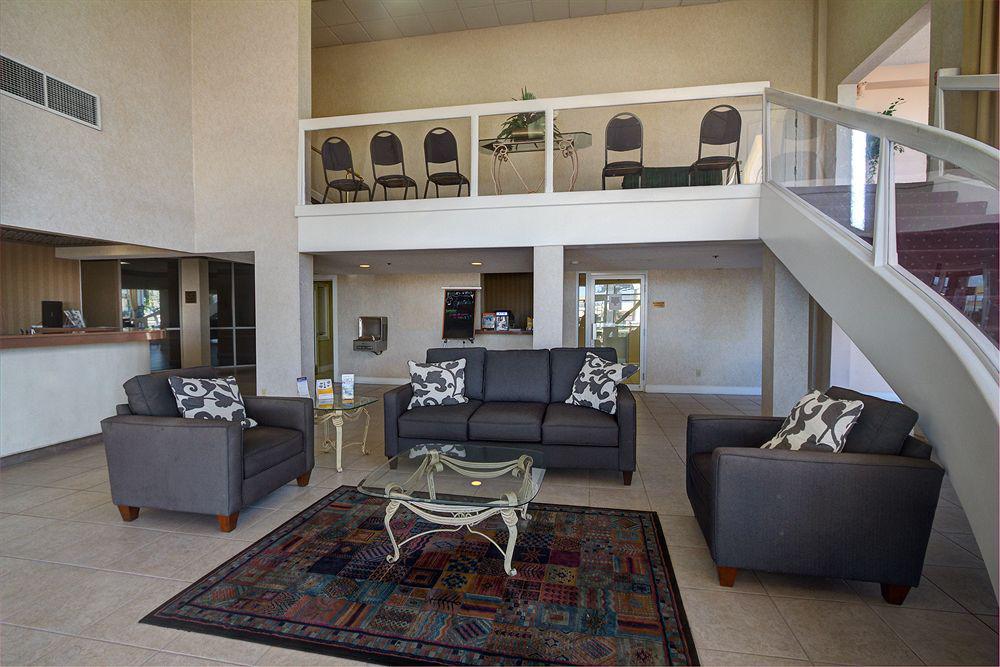 Quality Inn & Suites Conference Center New Port Richey Interior photo